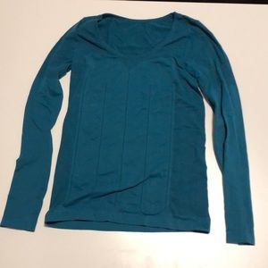 Long sleeve Fabletics peacock blue workout shirt
